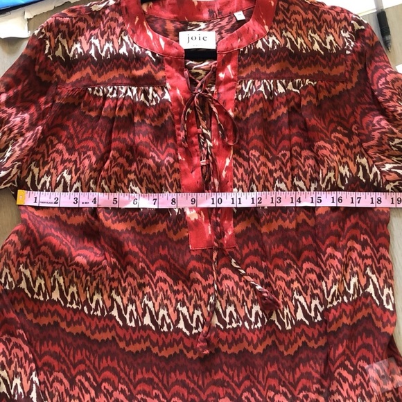 Joie bohemian 100% silk blouse. Slightly sheer, very feminine. Size M. - Picture 4 of 5